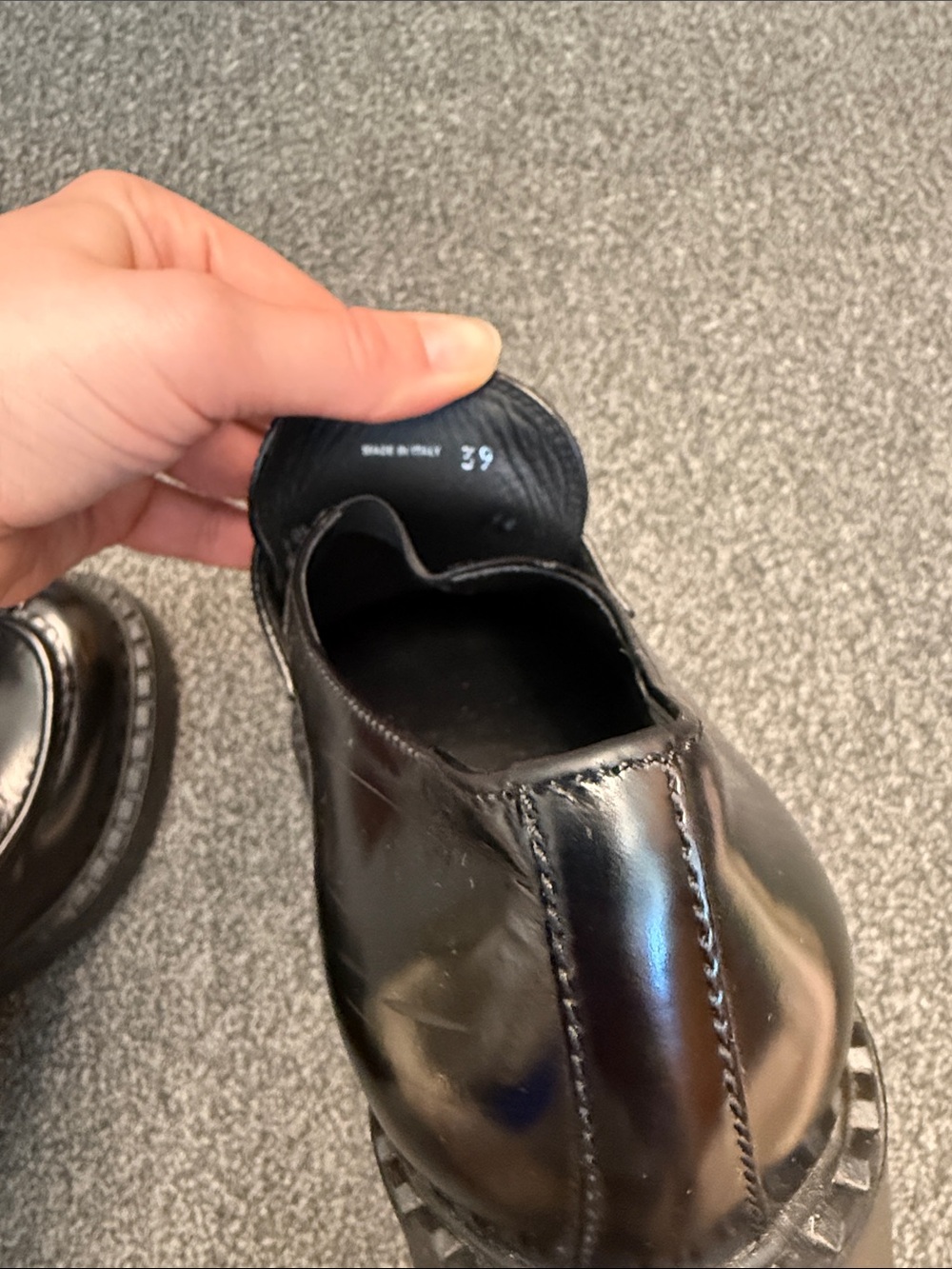Prada Logo Leather Loafers in Nero - Picture 12 of 14